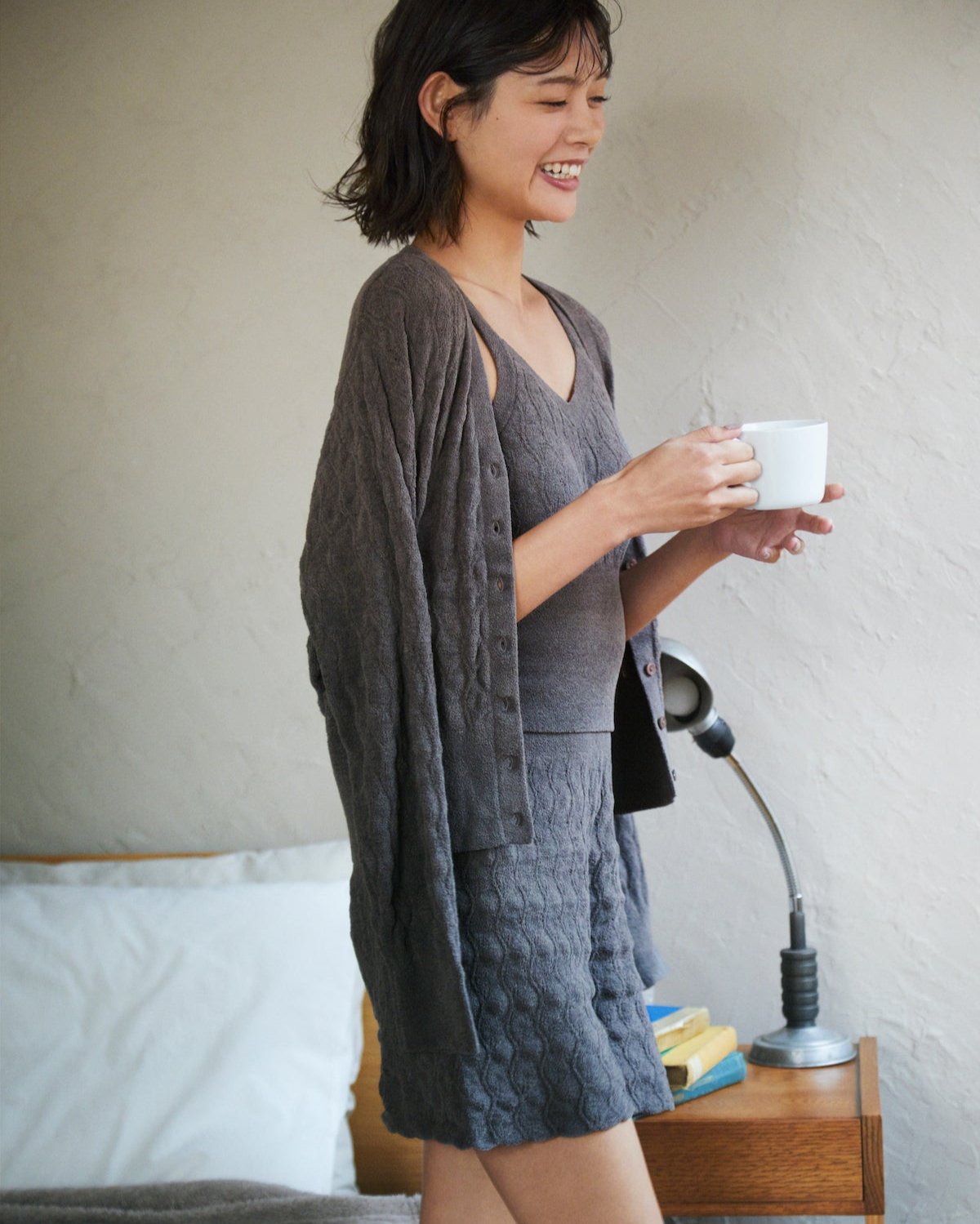 【吸湿発熱】ハーフフレアパンツ